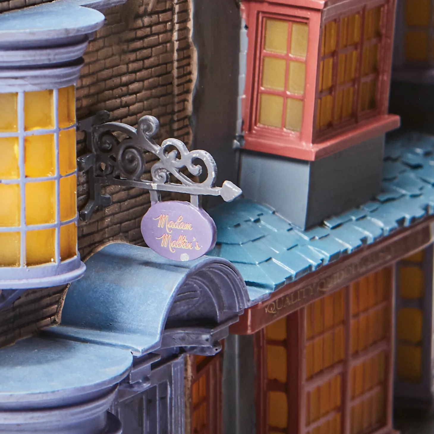 Department 56 Diagon Alley Light Up Bookend 6008334