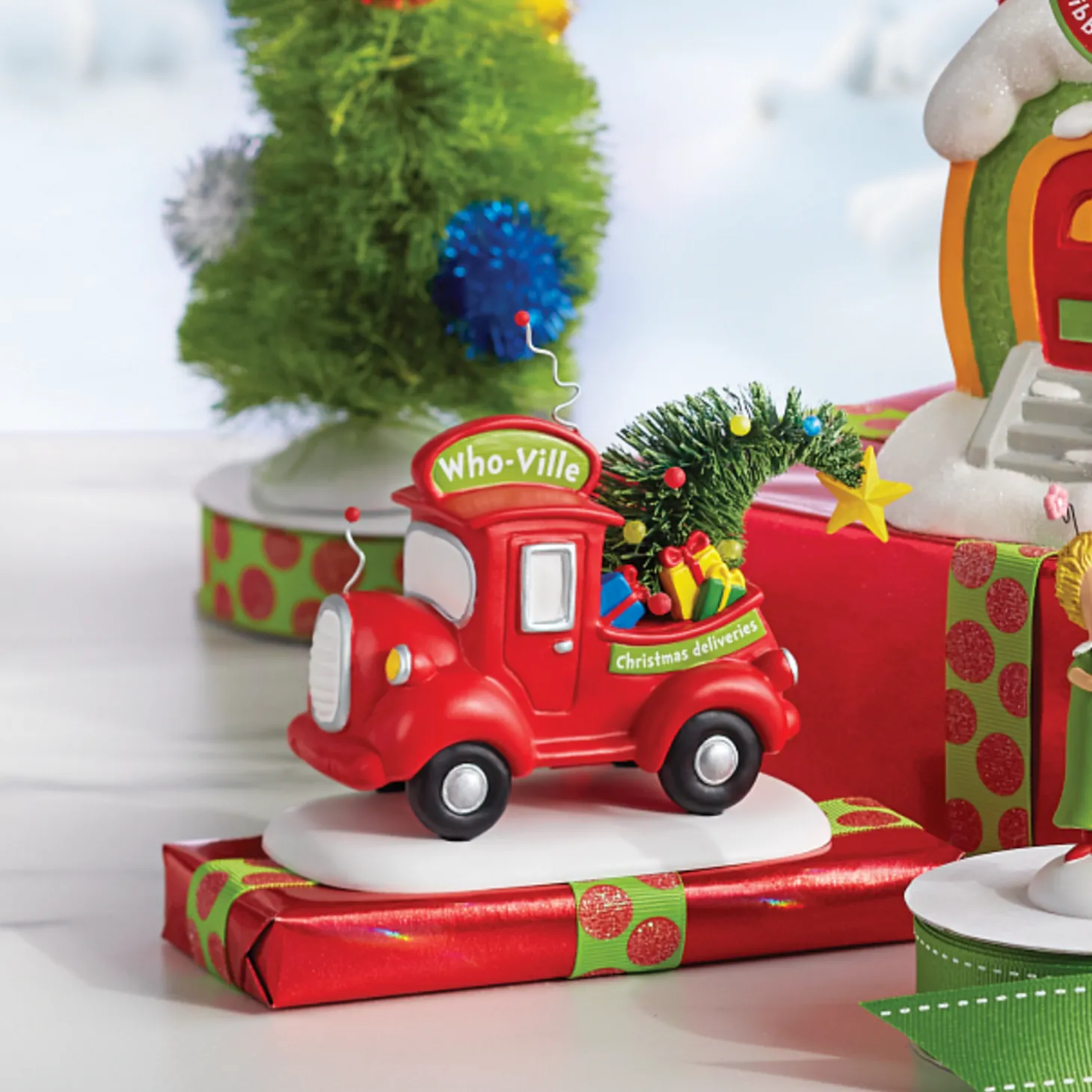 Department 56 The Grinch Village Who-ville Christmas Deliveries Figure 6009729
