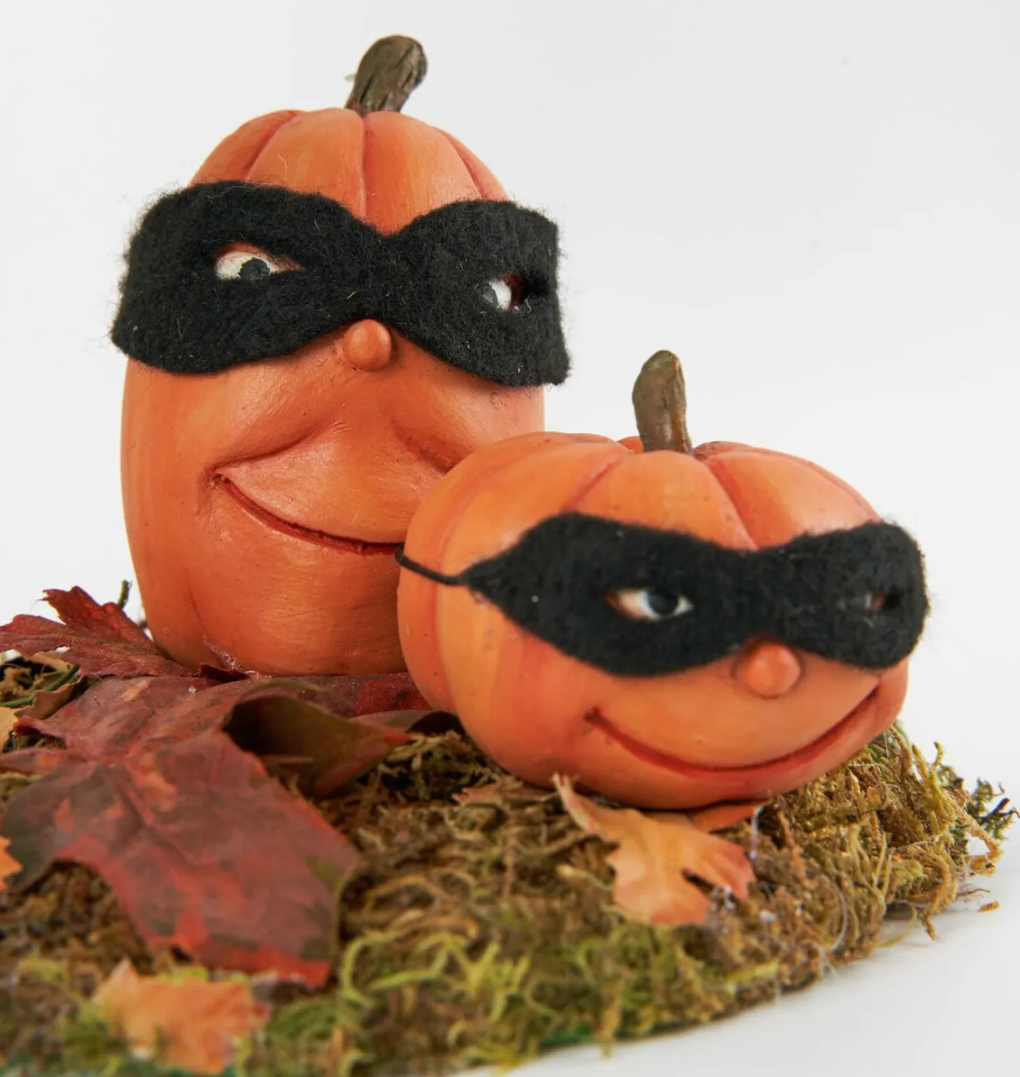 Katherine's Collection 14.75" Bewitching Bash Witch Figurine Halloween Decor 28-128110