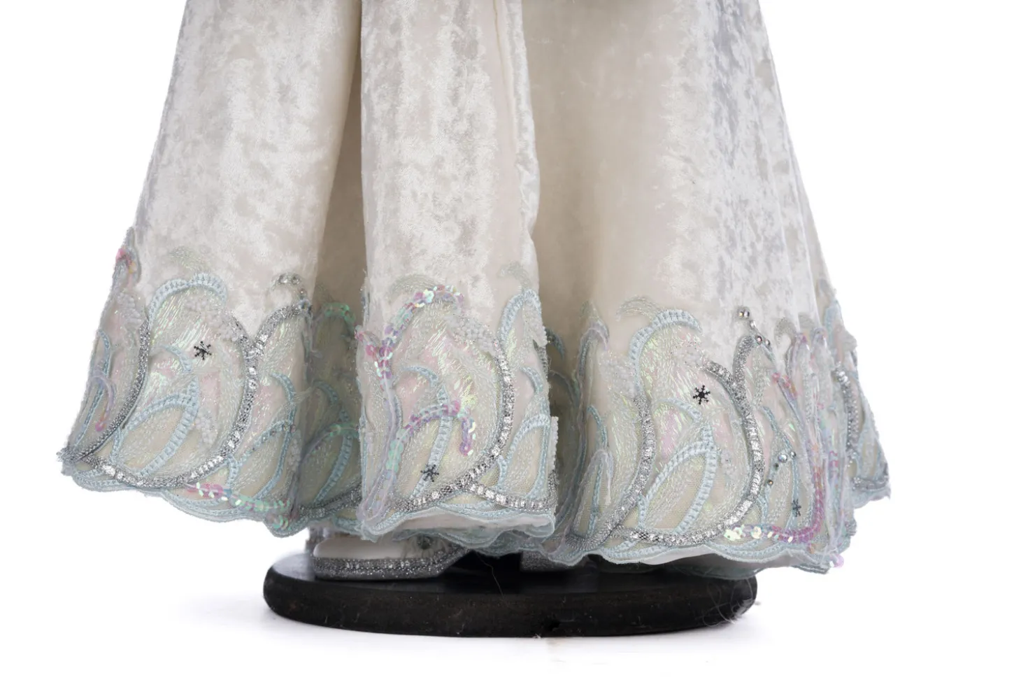 Katherine's Collection 34.5" King Winterfield Of Crystal Kingdom Christmas Home Decor 28-428286