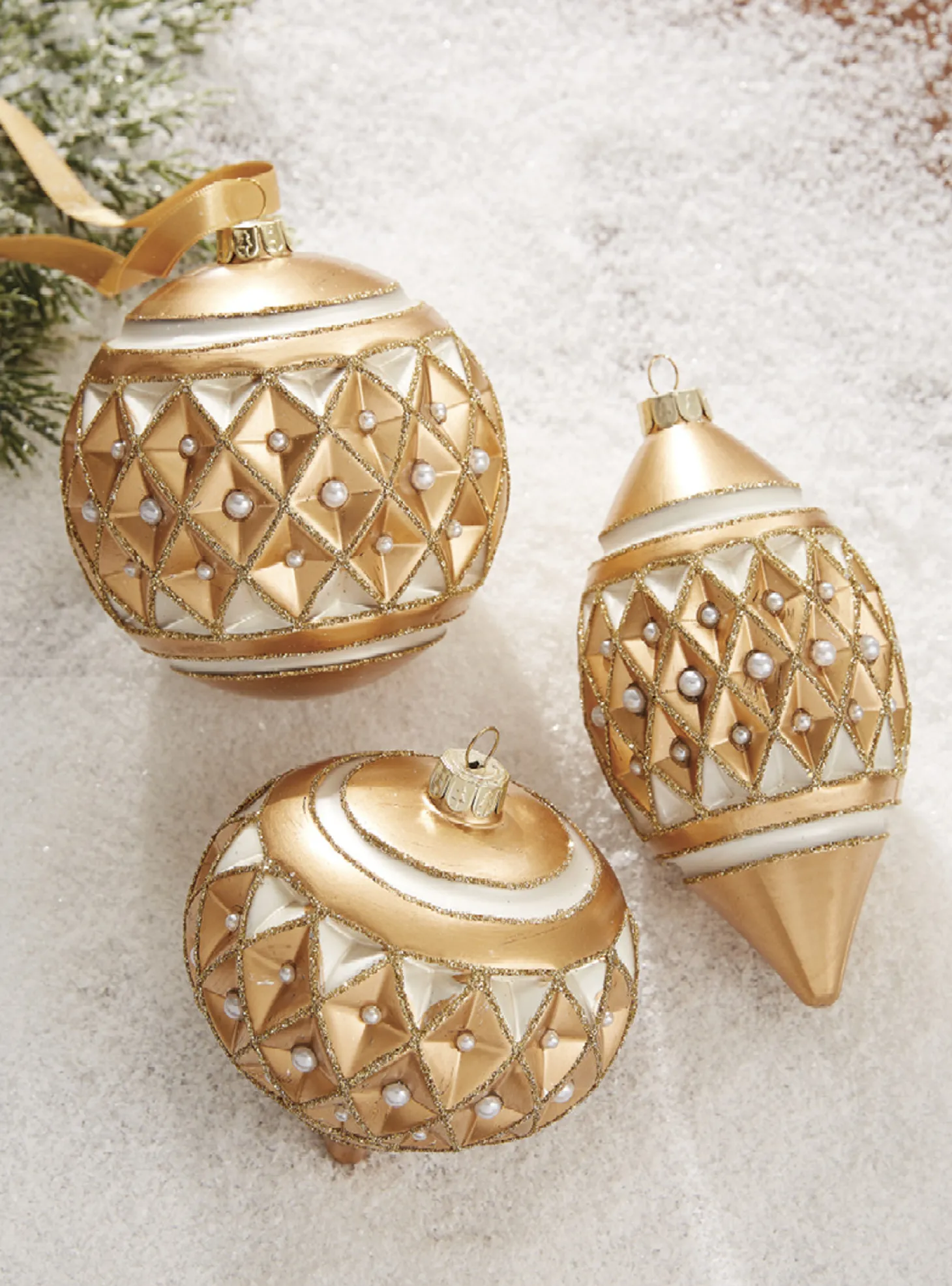 Raz 4" Gold Diamond Point With Pearls Glass Christmas Ornament 4122807