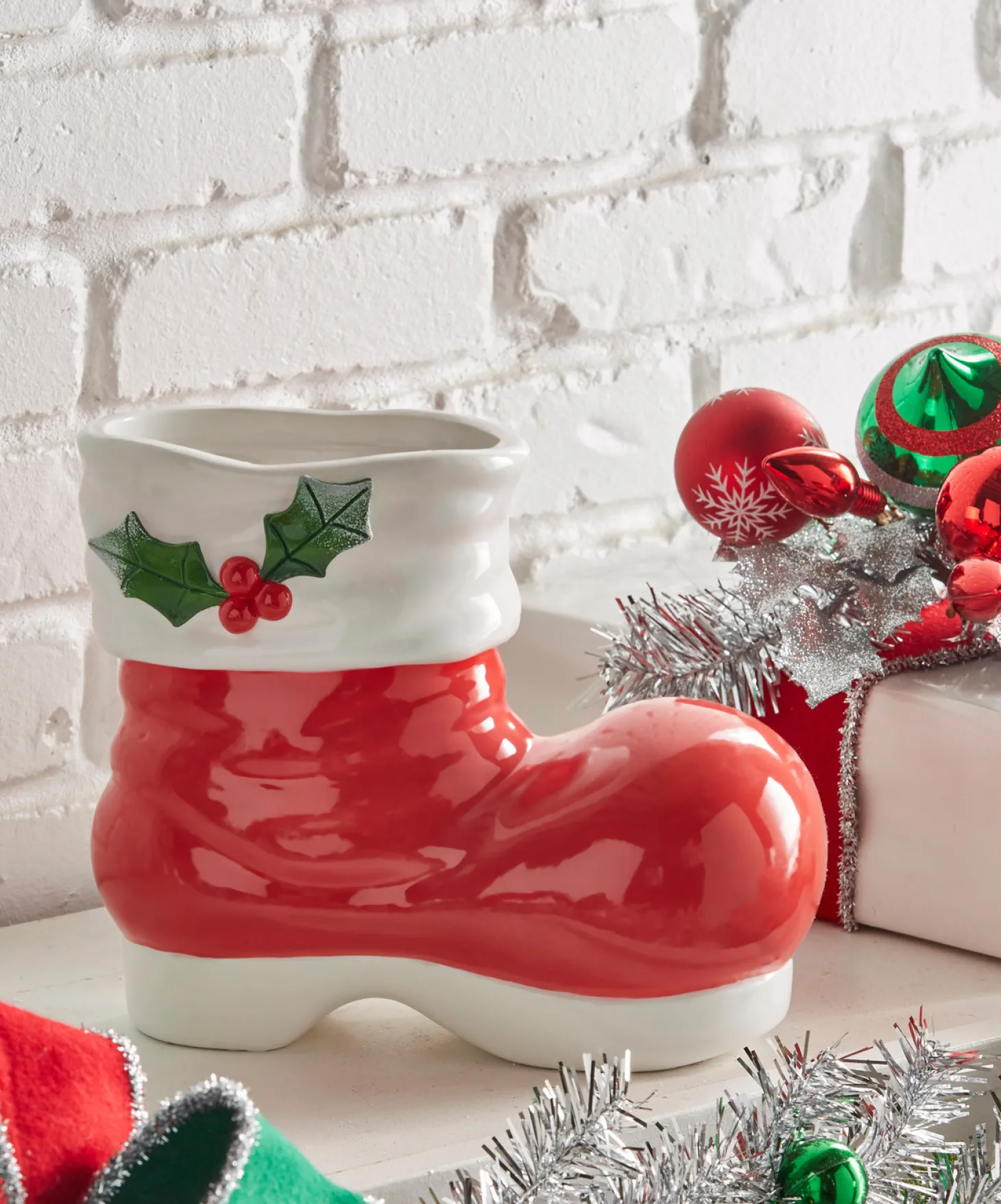 Raz 10" Red Santa Boot Christmas Vase Or Figure 4457652