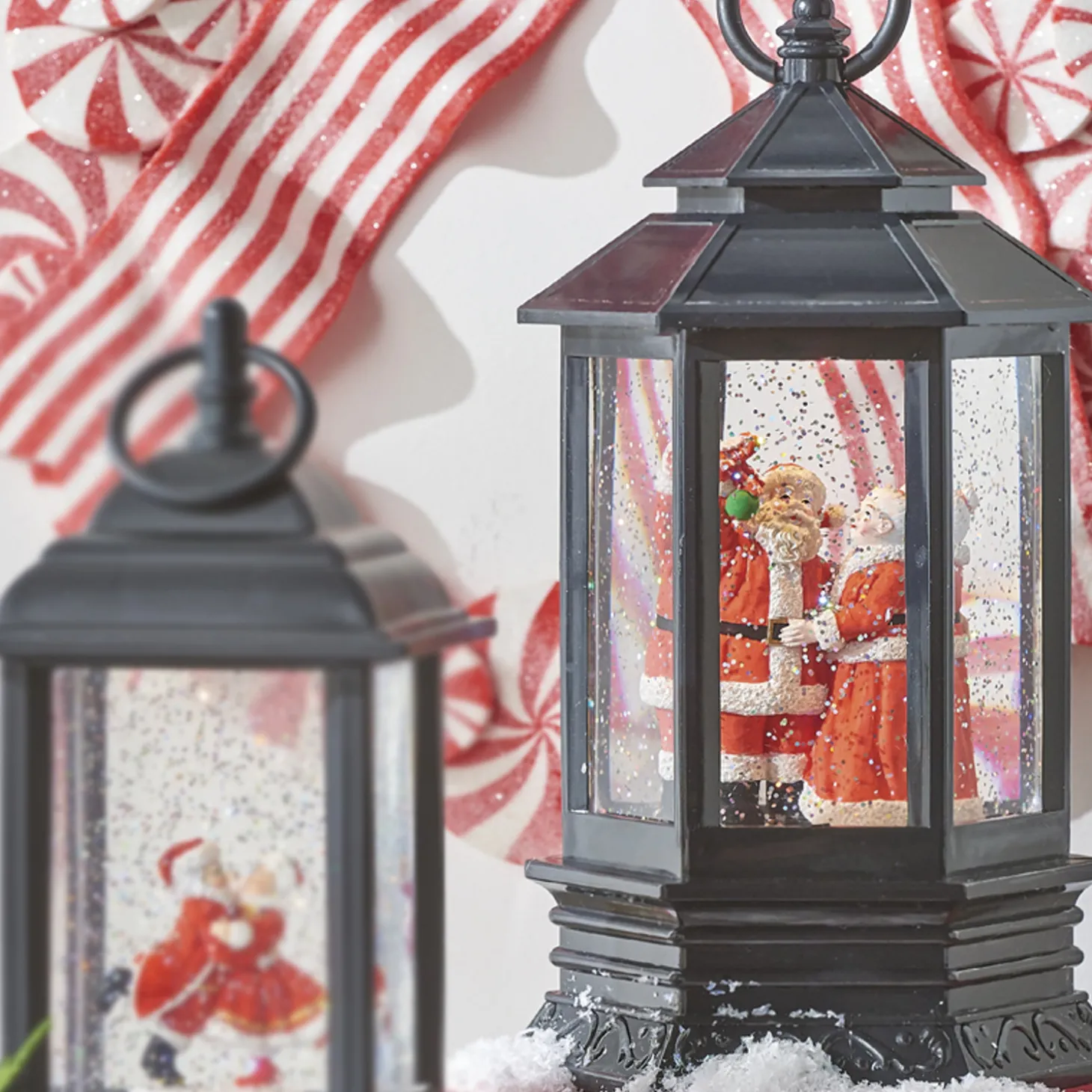 Raz 10" Santa And Mrs. Claus Musical Lighted Water Globe Christmas Lantern 4115573