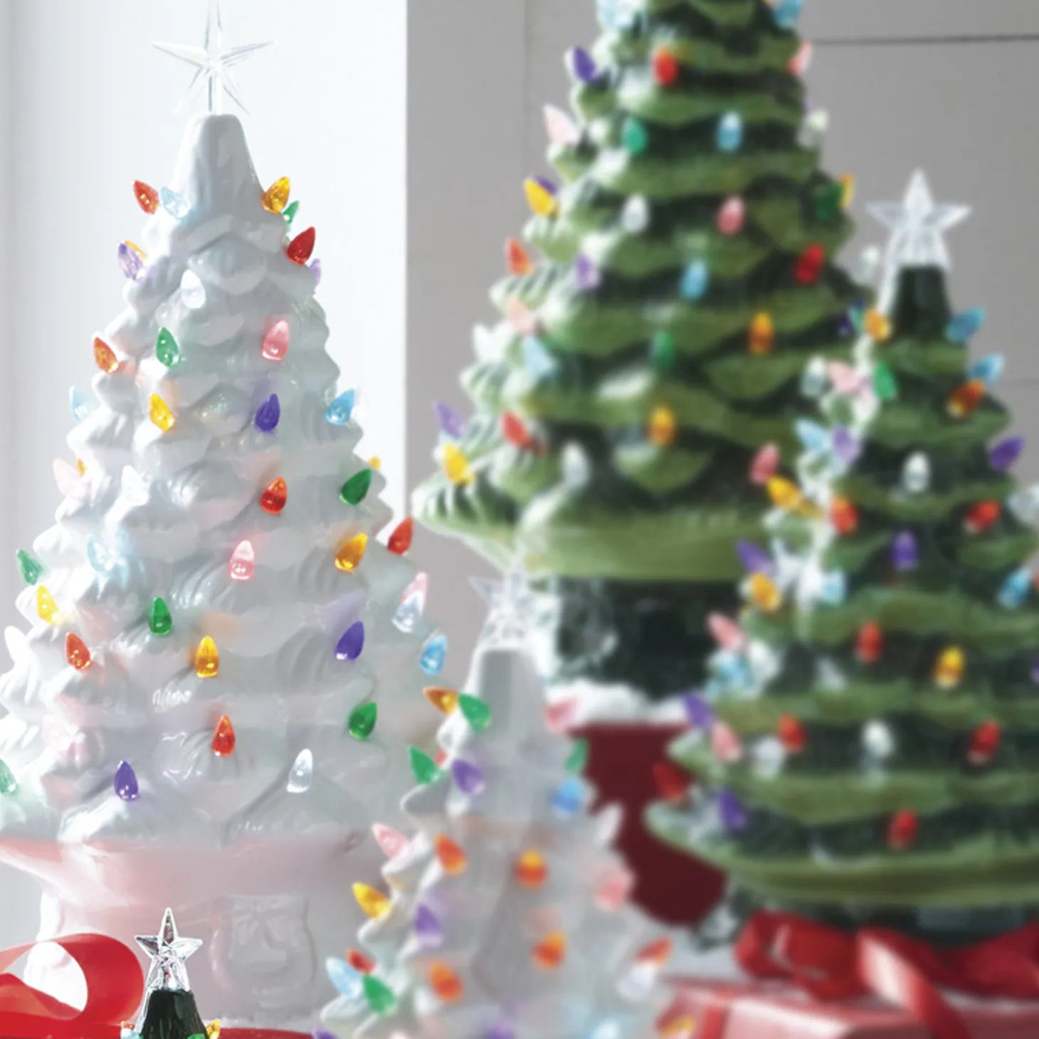Raz 13" Vintage Lighted White Ceramic Christmas Tree With Timer 4119131