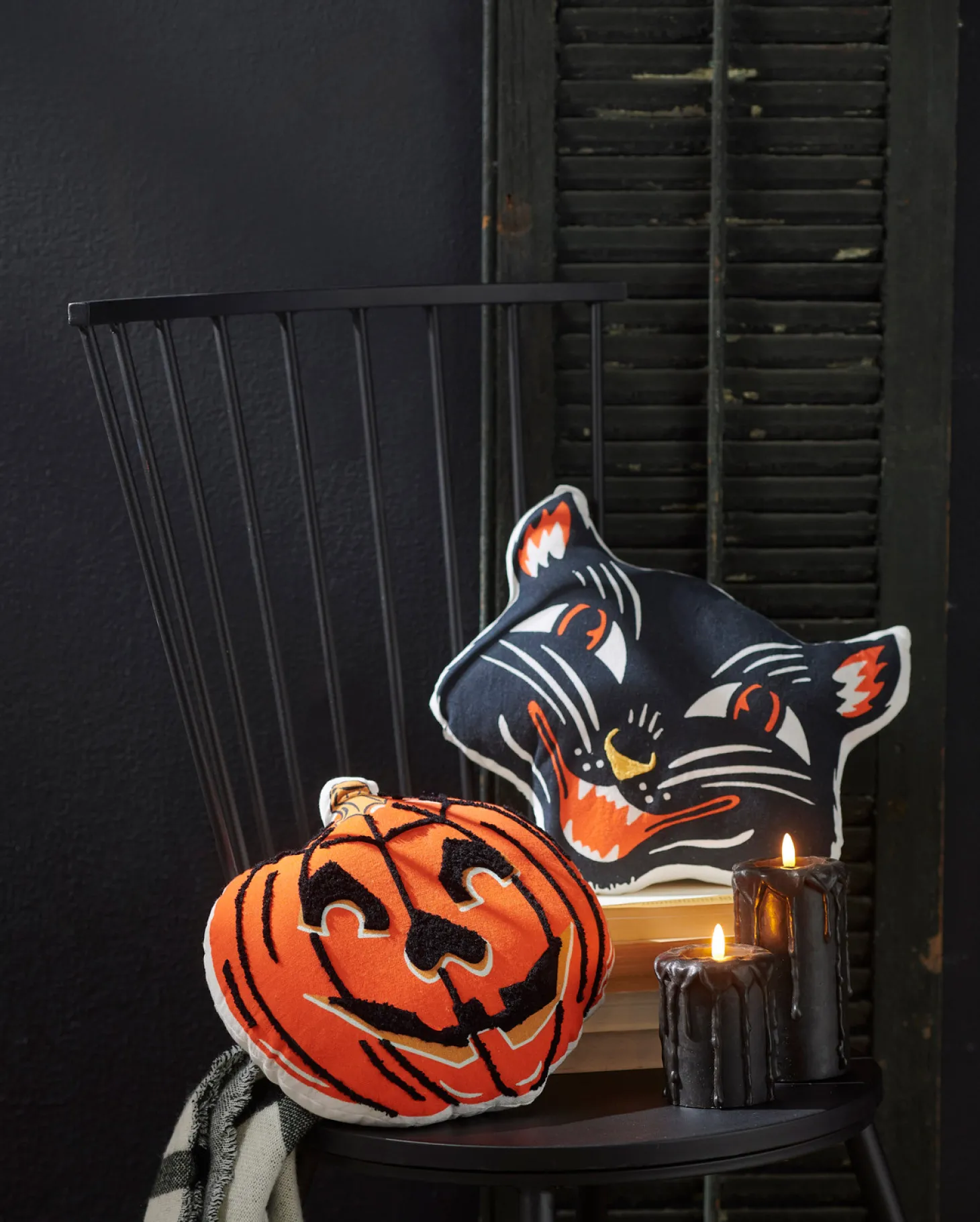 Raz Jack O Lantern Pumpkin Or Scaredy Cat Cut Out Halloween Pillow