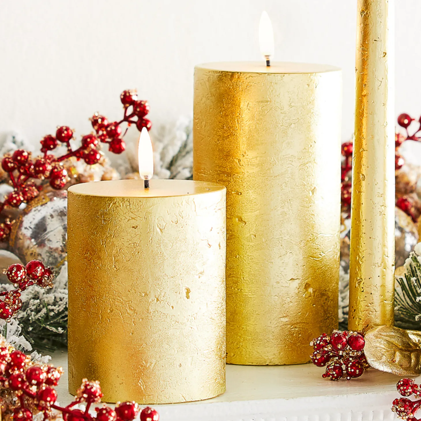 Uyuni 3" X 5" Or 7" Gold Texture Flat Top Flicker Flame Pillar Candle